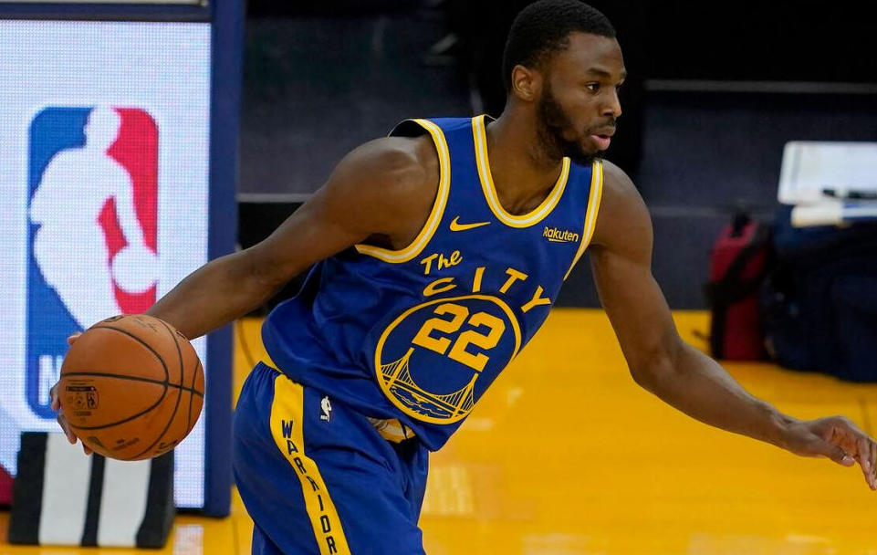 为什么跑垒员回垒时优先选择头朝下的滑垒方式